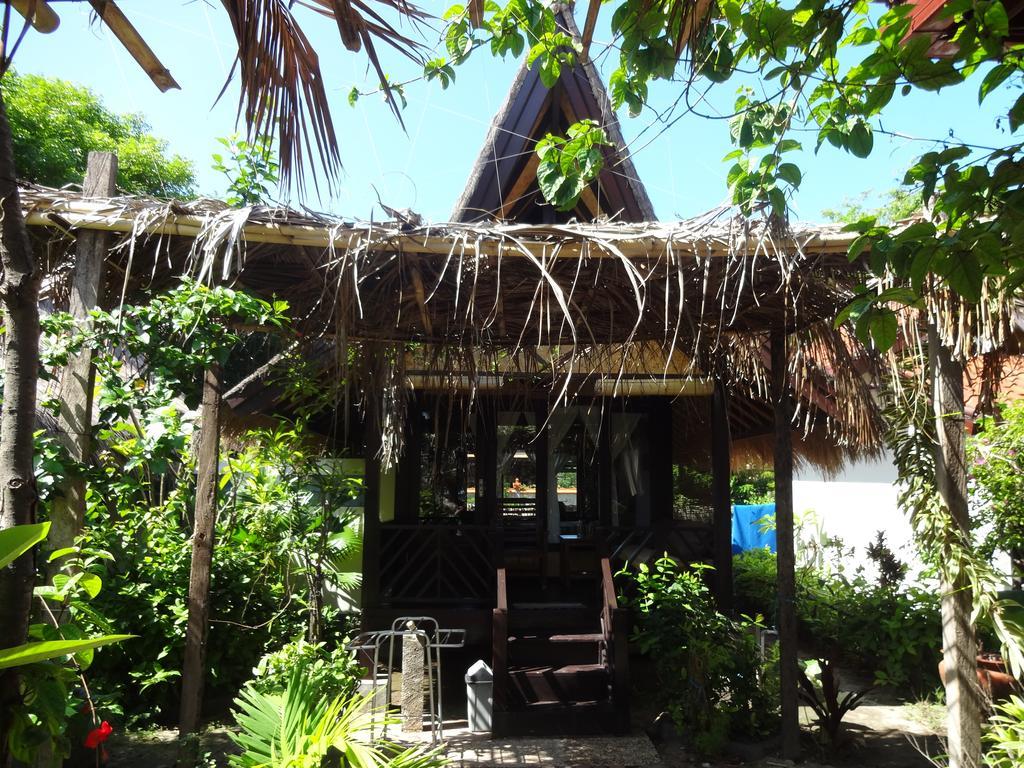 Ana Warung & Bungalows Гілі-Мено Екстер'єр фото