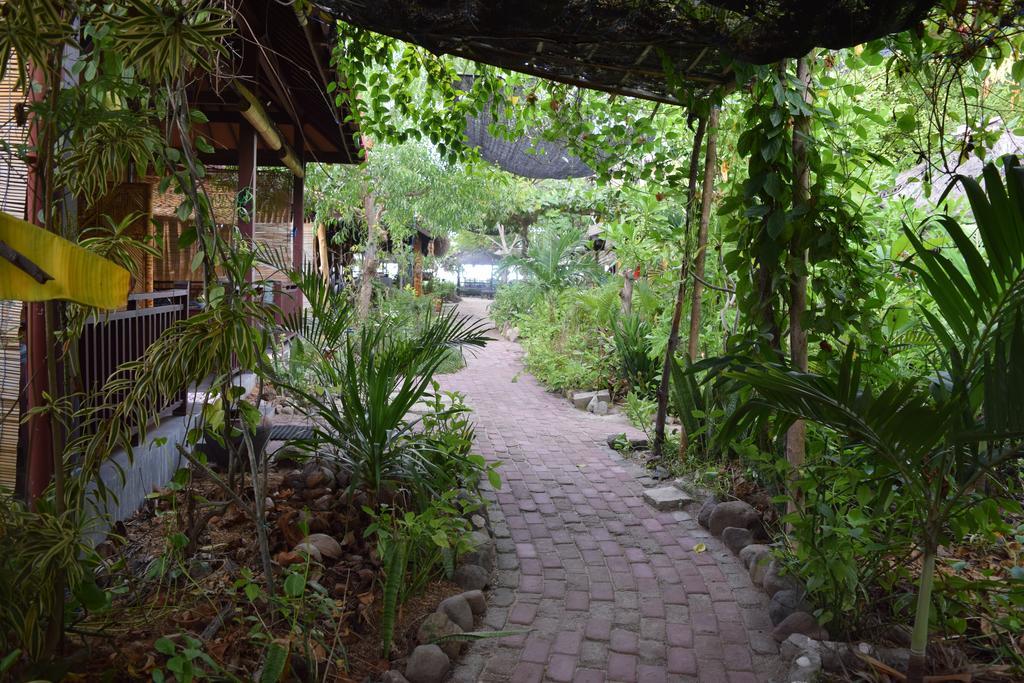 Ana Warung & Bungalows Гілі-Мено Екстер'єр фото