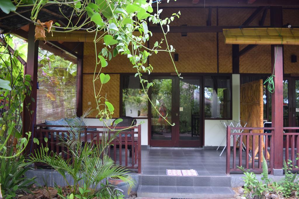 Ana Warung & Bungalows Гілі-Мено Екстер'єр фото